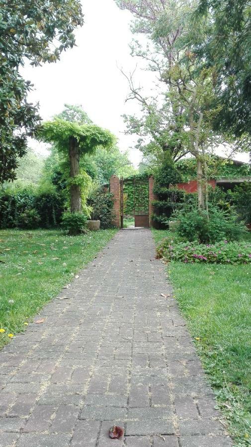 קסטלנואובו דל גארדה B&B Da Miriam מראה חיצוני תמונה